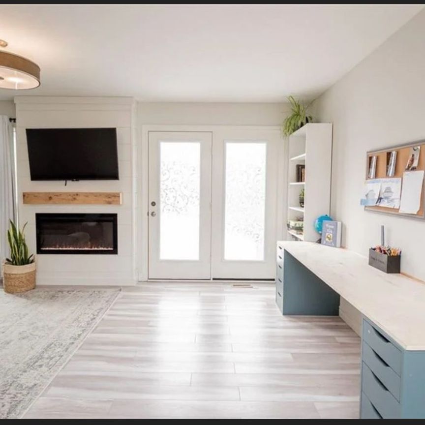 For Lease - 26 Pine Valley Drive, St. Thomas, Ontario - Photo 1