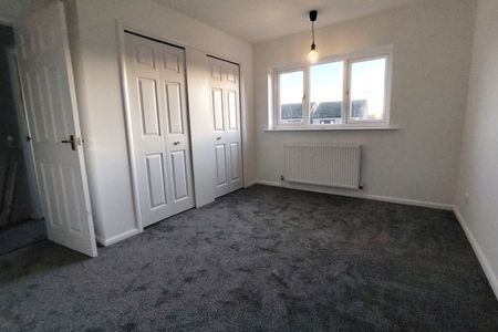 Severn Crescent - Photo 5