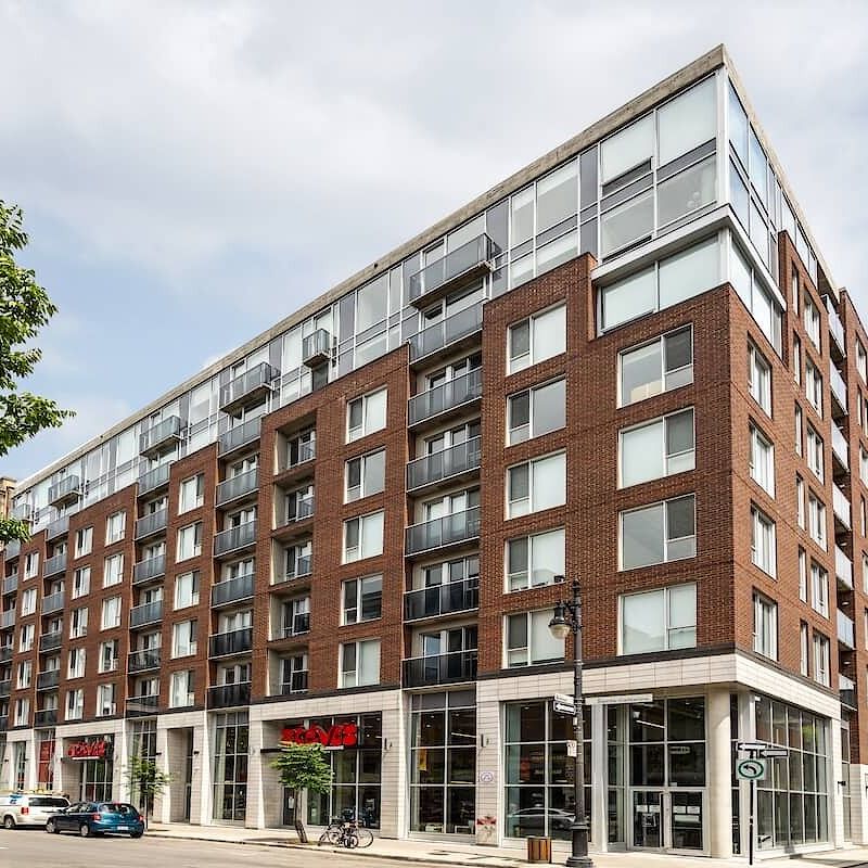 1255 rue De Bullion, Montréal, QC - Photo 1