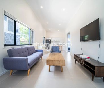 2 bed 1.5 bath - Photo 3