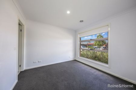 21 Rushmore Way, Bonnie Brook, VIC 3335 - Photo 5