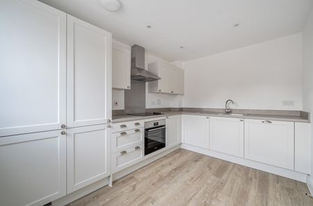 2 bedroom semi-detached house to rent - Photo 4