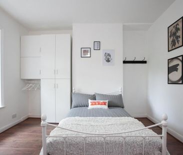 1 bedroom in a house share to rent - Photo 4