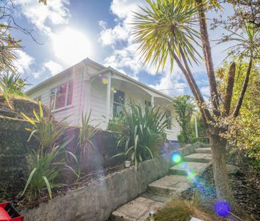 Sunny and Spacious 4-Bedroom home - Photo 1