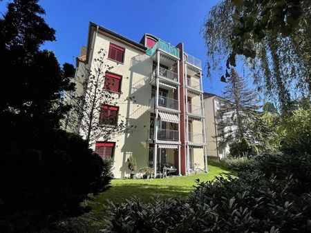 Charmante 4.5 Zimmer-Wohnung mit Balkon und Cheminée - Photo 3