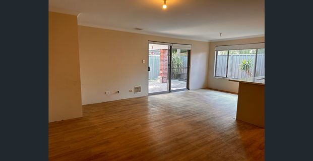 MODERN UNIT CLOSE TO HOSPITAL AND BEACH - Photo 1