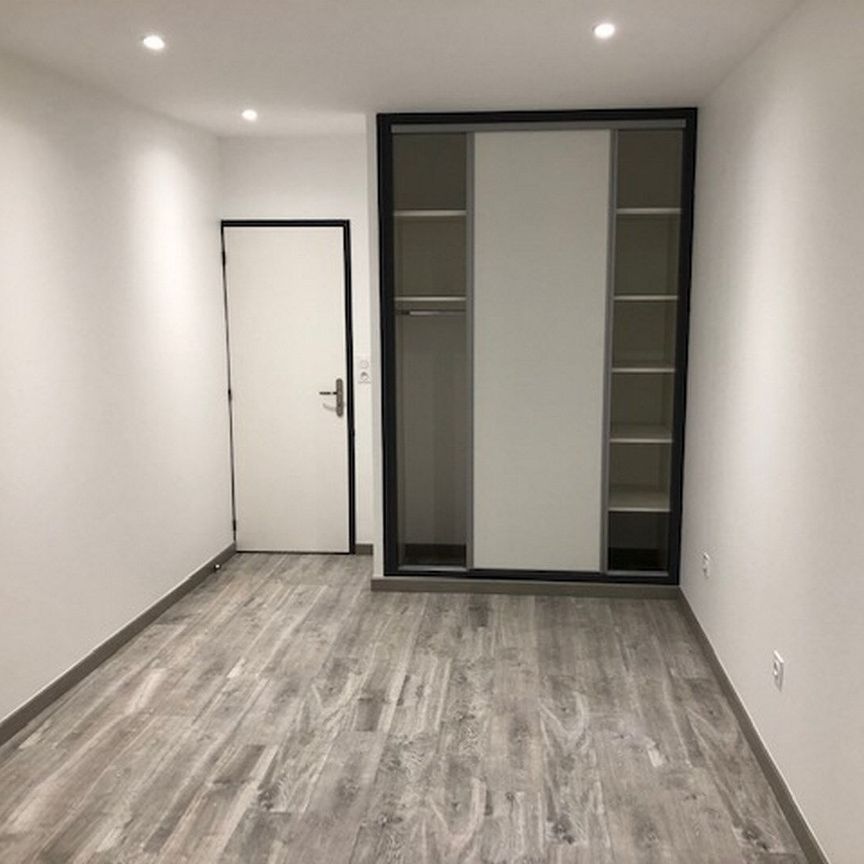 Location Appartement 3 pièces 79m² - Photo 1