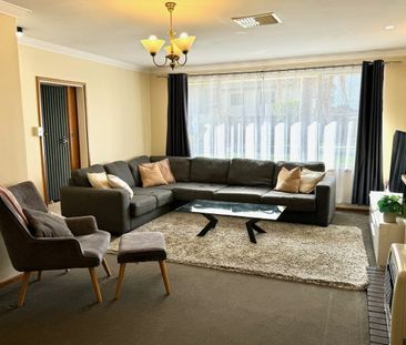 Spacious Family Living in the Heart of Woodlands - Photo 3