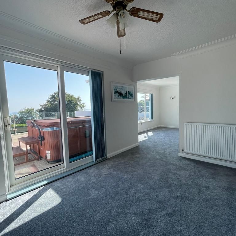 4 bedroom detached bungalow to rent - Photo 1