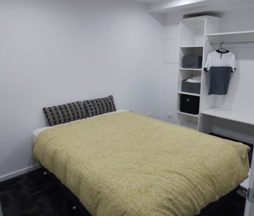 Port Melbourne - Photo 5