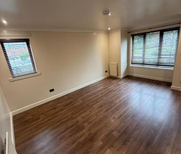 3 bedroom flat to rent - Photo 1