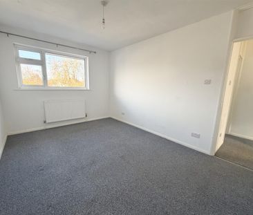 The Mount, Hailsham - Photo 2