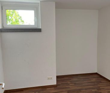 Helle Zwei-Zimmer-Wohnung im 4. OG ab sofort zu vermieten! - Foto 5