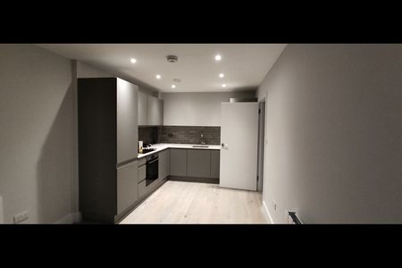1 Bed Flat, Romsey Road, SO16 - Photo 3