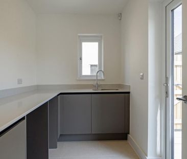 4 bedroom detached house to rent - Photo 6