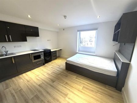 Studio to rent - Photo 3