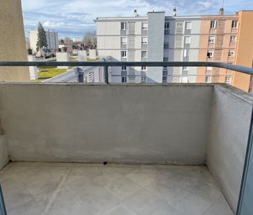Location Appartement 3 pièces 63m² CHALON SUR SAONE 71100 - Photo 6
