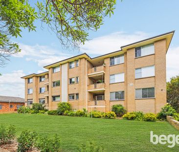 IMMACULATE WITH SUNNY LEAFY OUTLOOK IN CONVENIENT SETTING CLOSE TO ... - Photo 5