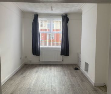 16 LIME STREET - Photo 1