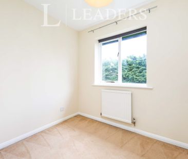 Baldwin Crescent, Guildford, GU4 - Photo 3