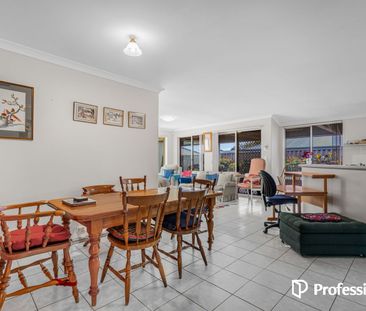 Spacious 4-Bedroom Family Home in Caversham! - Photo 3