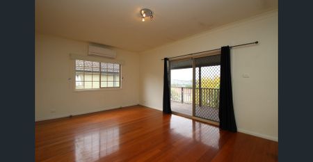 PLEASE DO NOT ATTEND THE PROPERTY BOOK YOUR ONLINE VIDEO TOUR – SEE THE EASY 5 STEP PROCESS BELOW. Please Register To Receive Your Video Tour Link. - Photo 2