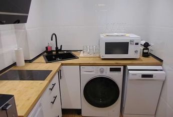 Calle de Samaniego, Madrid, Community of Madrid 28022