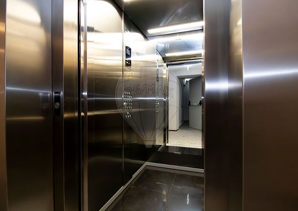 Apartamento T4 em Lisboa