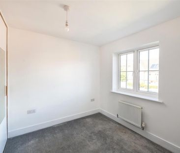 3 bedroom end of terrace house to rent - Photo 6