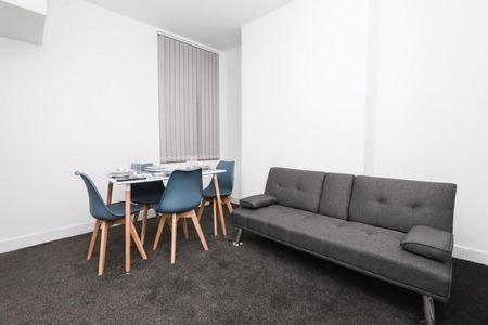 5 bedroom House To Let Total Size: 1411 SQ FT - Photo 2