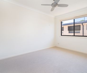 5/404 Forest Road, Kirrawee NSW 2232 - House For Rent | Domain - Photo 3
