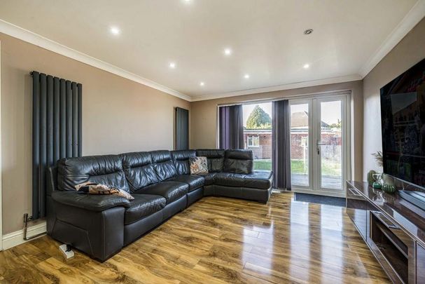 4 bedroom house to rent - Photo 1