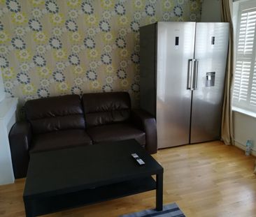 5 Bed Semi-Detached House, Rodyard Way, CV1 - Photo 2