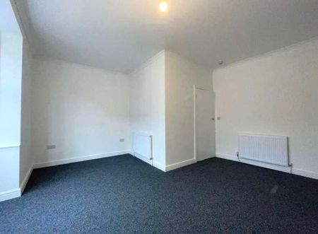 Flat, William Street, Herne Bay, CT6 - Photo 2