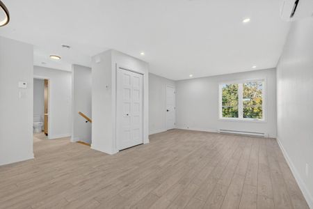 Appartement à louer - Longueuil (Le Vieux-Longueuil) (Centre) Appartement à louer - Longueuil (Le Vieux-Longueuil) (Centre) - Photo 3