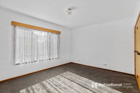 Quiet, Convenient & Comfortable Living - Photo 4