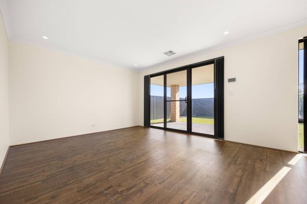 Low Maintenance Coastal Home - Photo 1