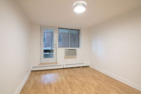 4800 Maisonneuve Blvd W - Photo 2