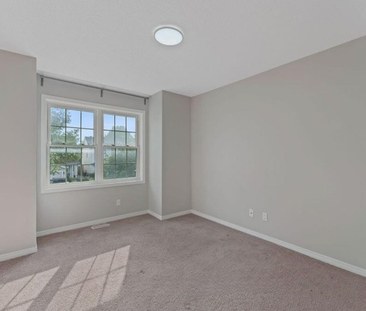 For Lease - 71 Hemlo Crescent, Kanata, Ontario - Photo 4