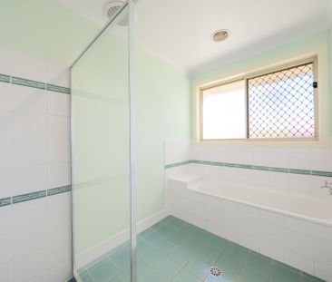 4 Cooloola Street, Amaroo ACT 2914 - House For Rent | Domain - Photo 5