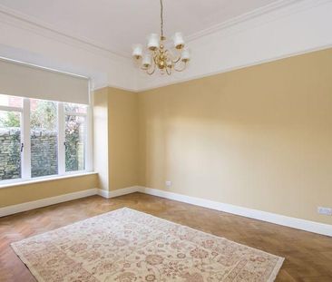 2 bedroom ground floor flat to rent - Photo 3