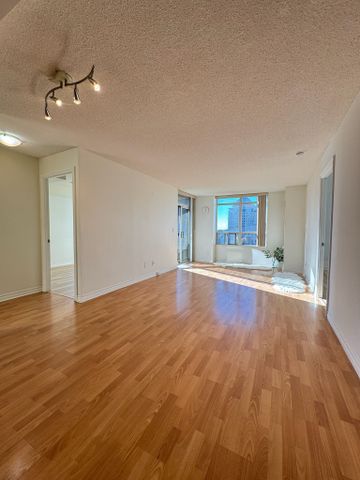 For Lease - 3888 Duke Of York Blvd Boulevard Unit# 834, Mississauga, Ontario - Photo 3