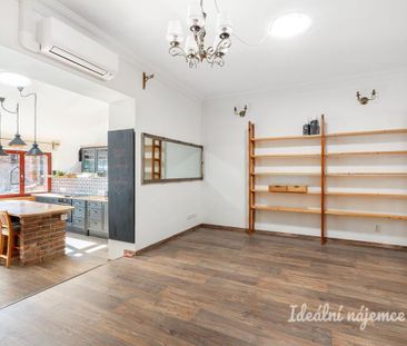 Pronájem domu 100 m2 - Fotografie 3