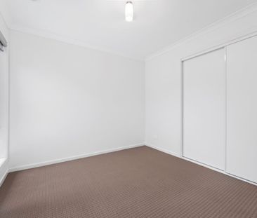 This Low Maintenance Property is Sure to Impress. - Photo 4