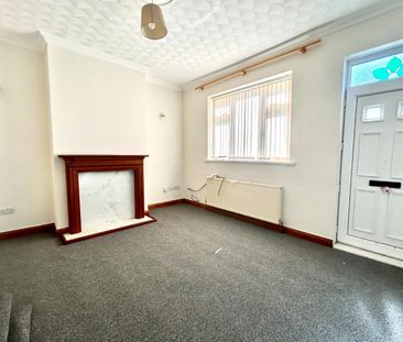 2 bedroom House To Let Total Size: 819 SQ FT - Photo 1