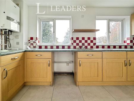 2 bedroom flat to rent - Photo 2