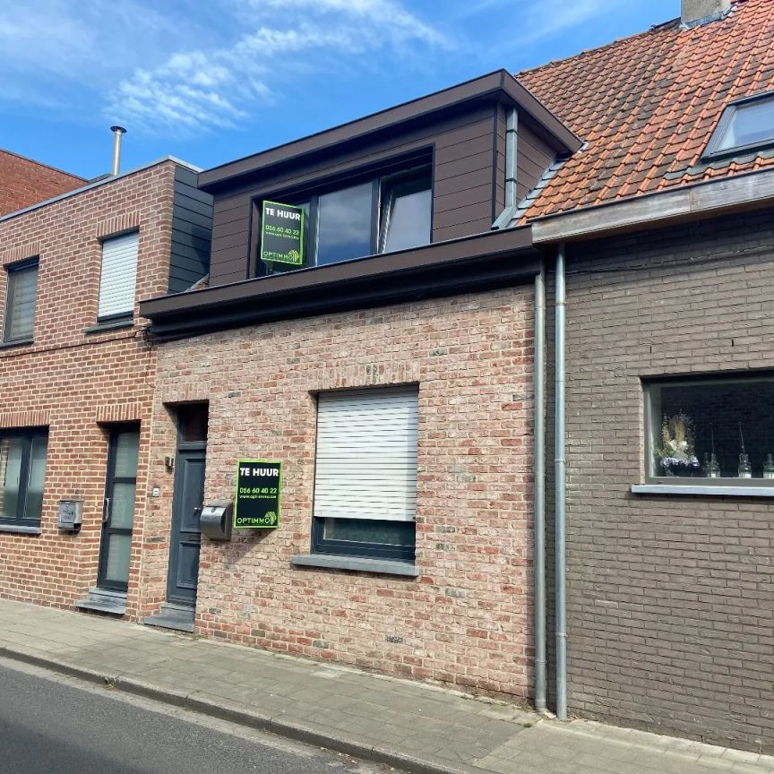 Halfopen woning met twee slaapkamers en koertje in het centrum van Wakken - Photo 1