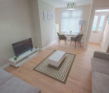 2 bedroom terraced house to rent - Photo 3