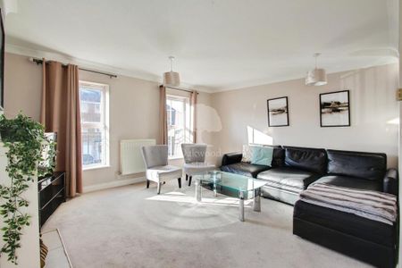 4 bedroom townhouse to rent - Photo 2