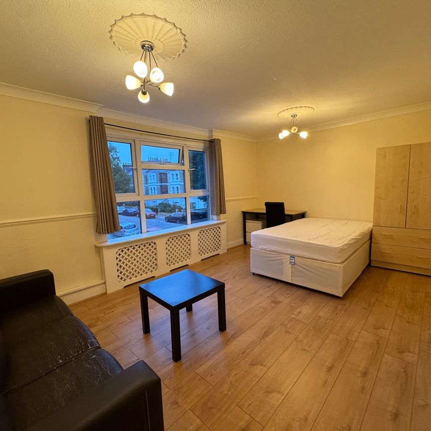 3 Bed Flat, Hungerford Road, N7 - Photo 1